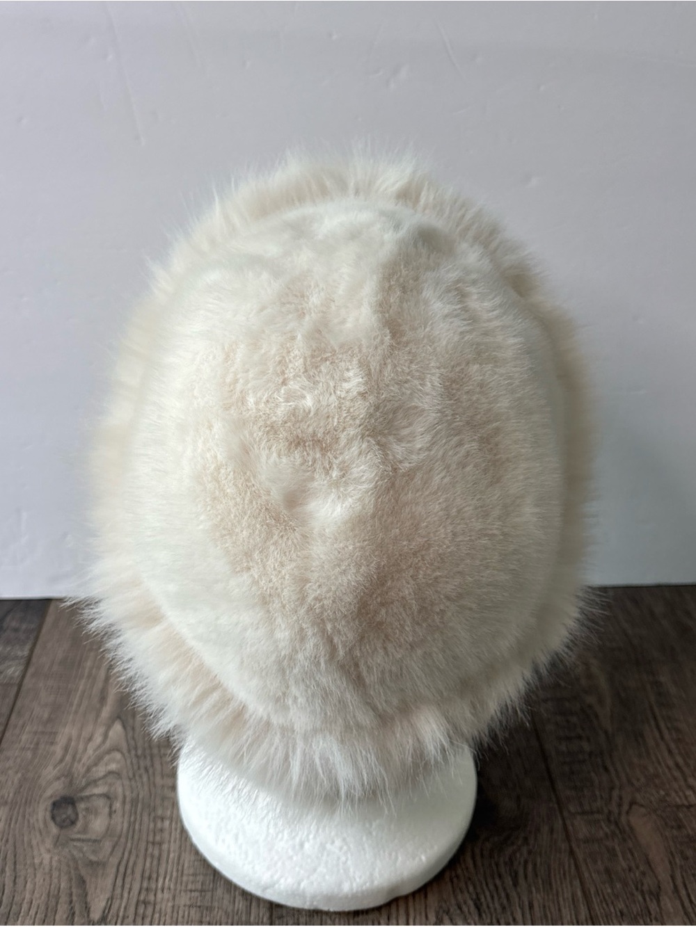 Plush Cream Faux Fur Russian-Style Hat - Picture 3 of 7
